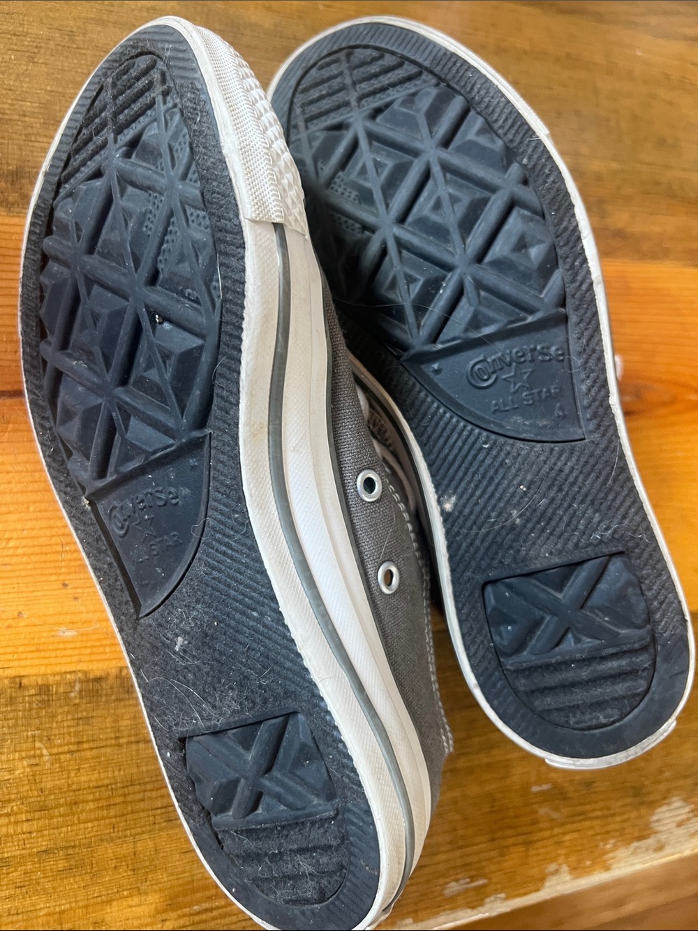Converse women’s Gray Canvas Low Top Sneakers 2 tongue design - Picture 4 of 5